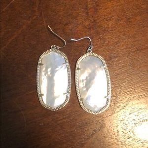 Kendra Scott Danielle gold ivory earrings